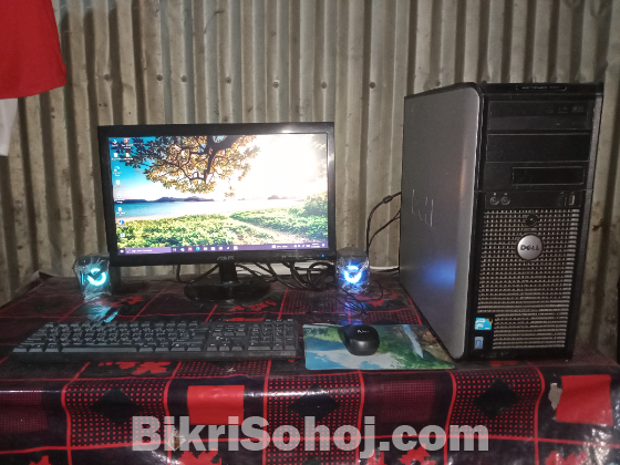 Full setup Dell brand pc with 19